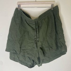 J Crew Green Casual Shorts Plus Size 3x